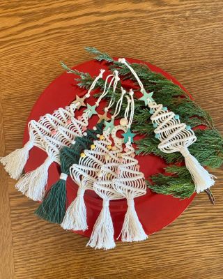 Vánoční stromeček . #palickovani #vanoce #macrame #macramé #stromecek